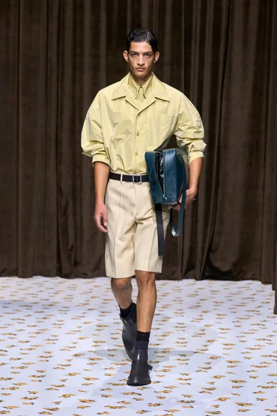 Look 41